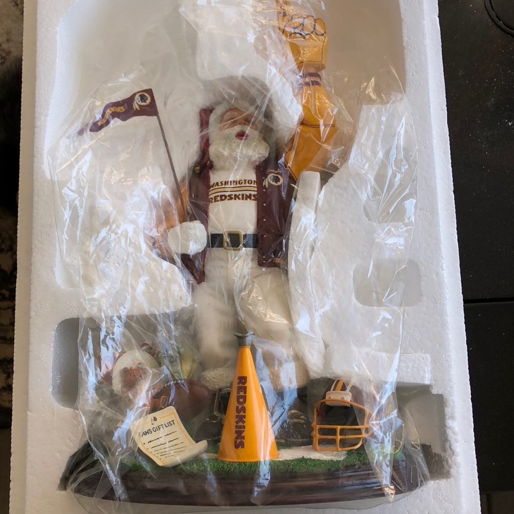 Redskins Santa